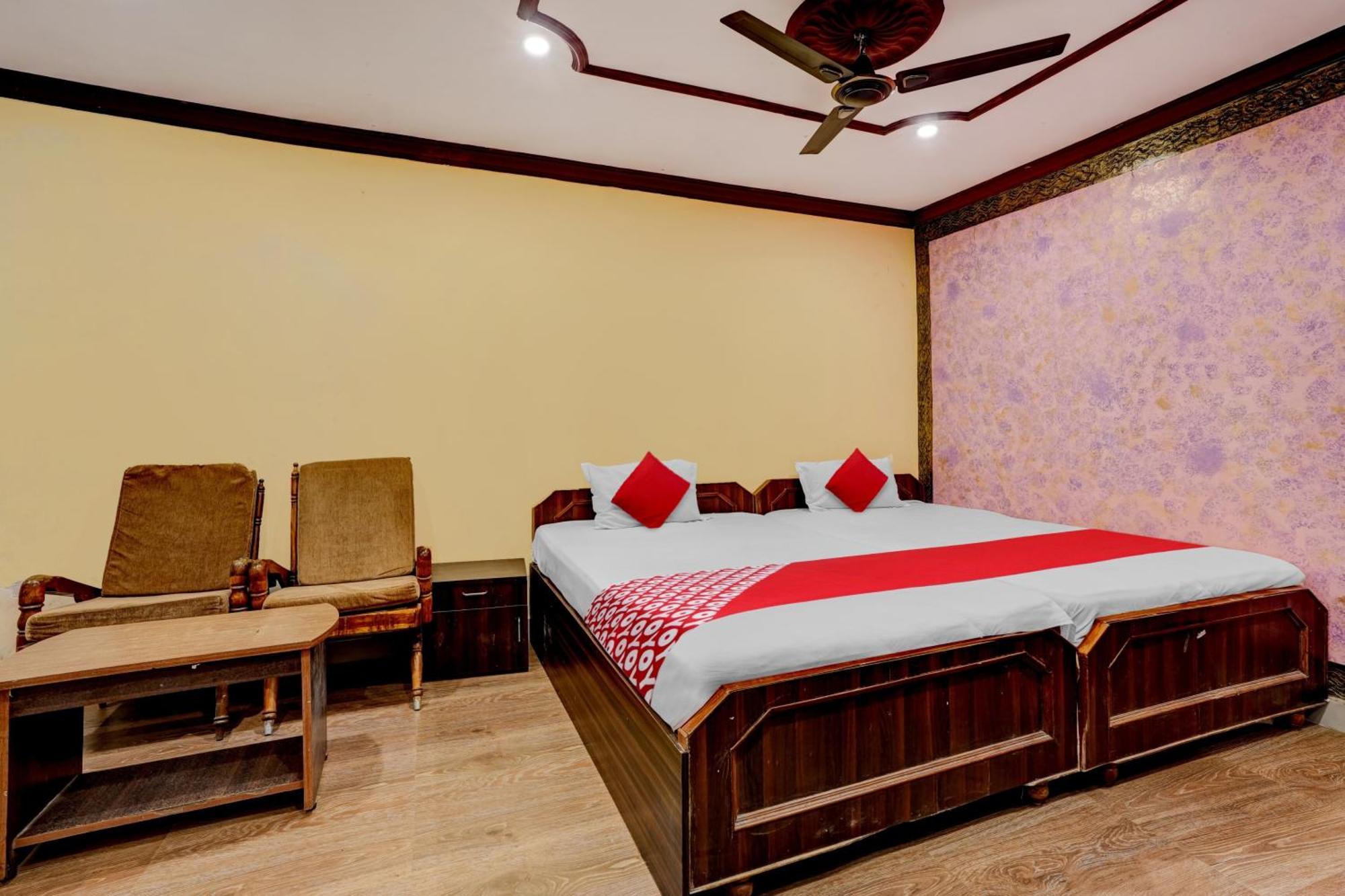 Oyo Royal Visakha Beach Guest House Visakhapatnam Exterior foto